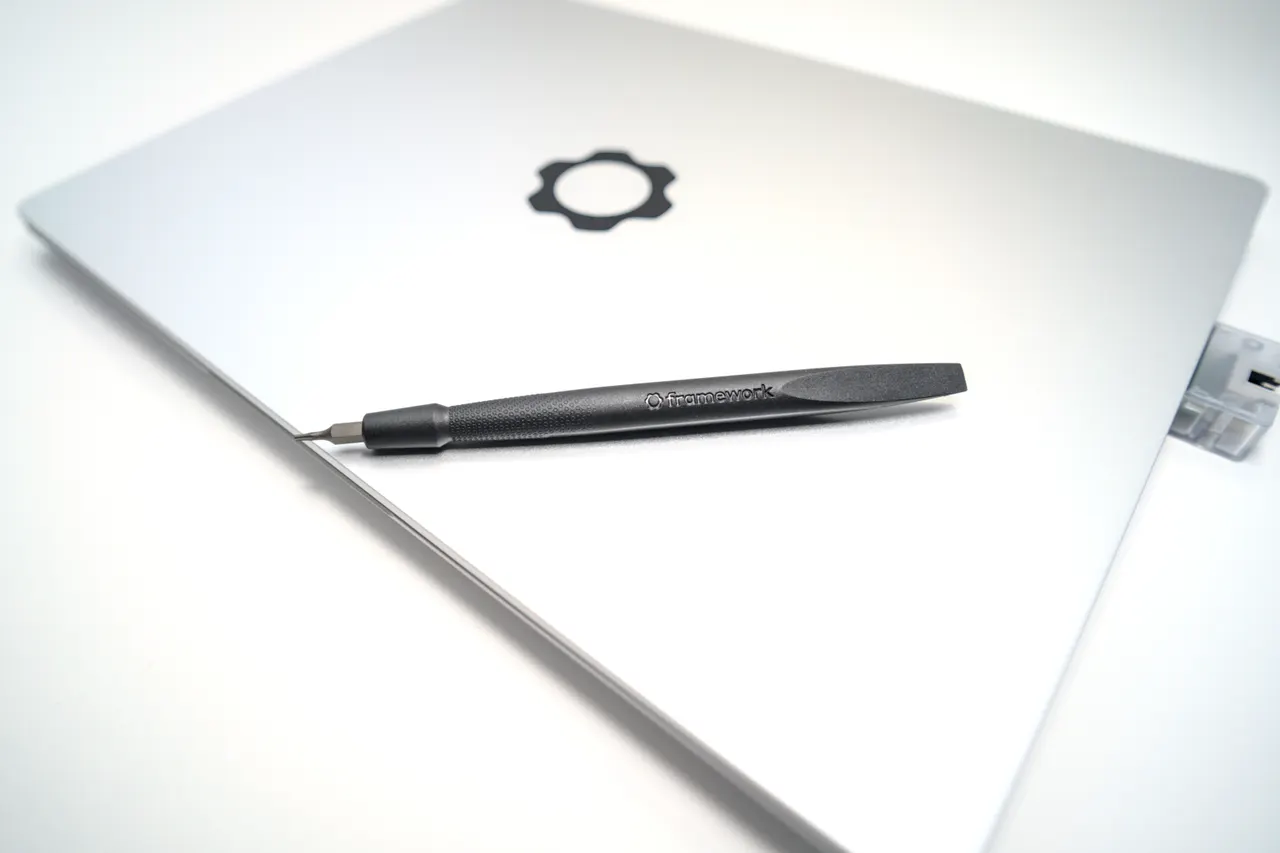 Framework Laptop 13 (AMD Ryzen 7040)