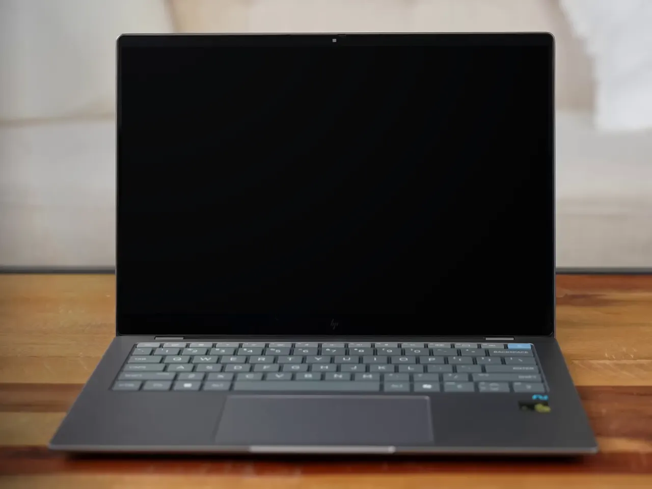 HP OmniBook X 14 (Snapdragon X Elite)