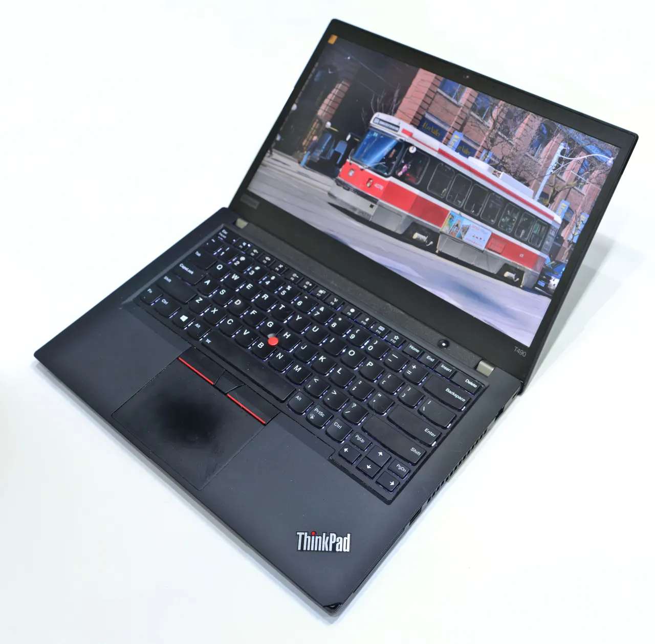 Lenovo ThinkPad T490 (Whiskey Lake)