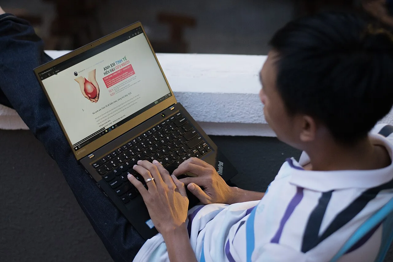 Lenovo ThinkPad X1 Carbon Gen 10 (2022)