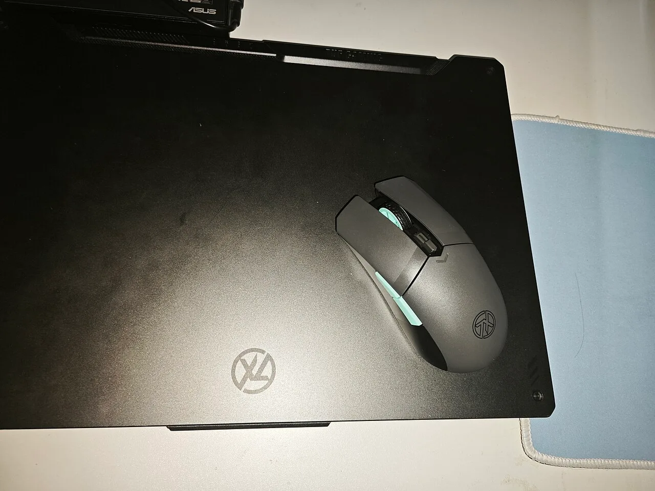 Lenovo Yoga Slim 7x 14 Gen 9 (Snapdragon X Elite)