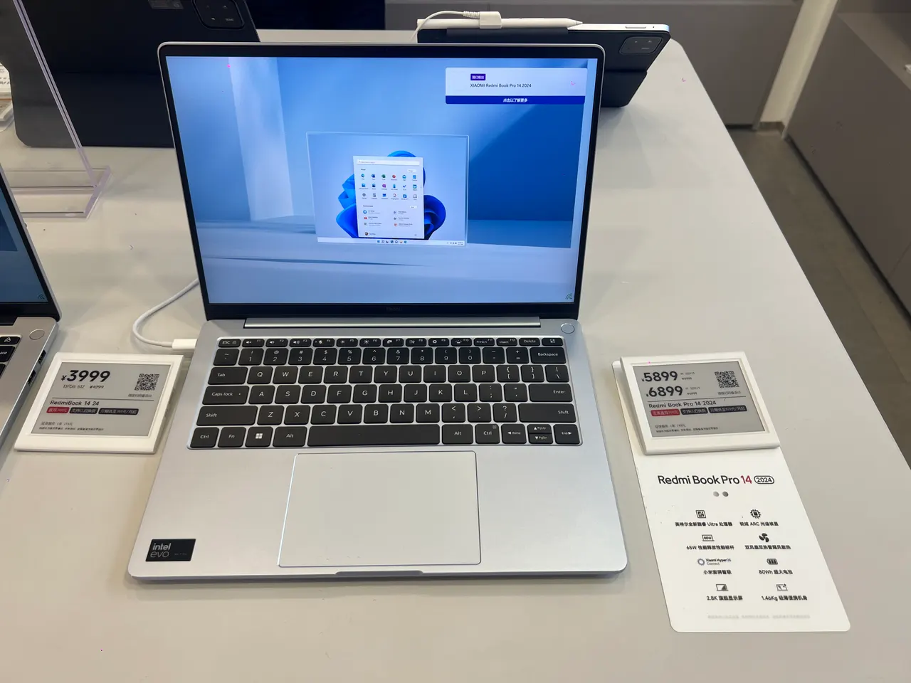 Xiaomi RedmiBook Pro 14 (2024, Core Ultra 7)